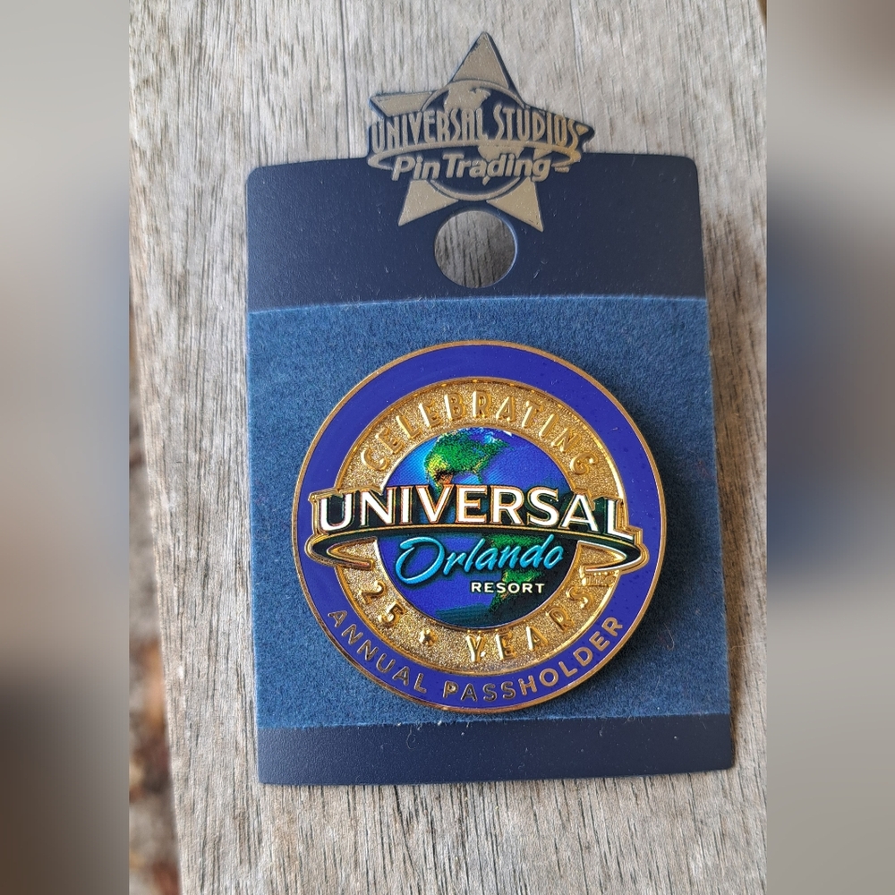 Universal trading pin